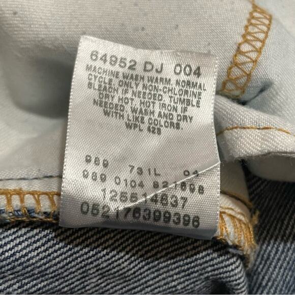 Levi's 550 Classic Relaxed Dark Wash Rigid Jeans - size 14 - Picture 8 of 11